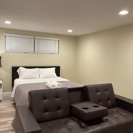 Lovely Room In Private House Near Disneyland Anaheim Dış mekan fotoğraf