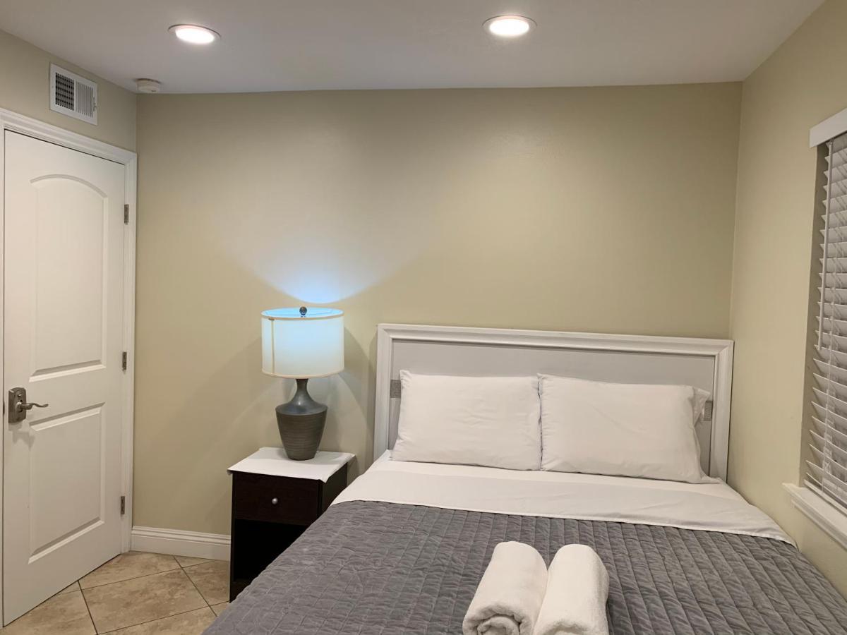 Lovely Room In Private House Near Disneyland Anaheim Dış mekan fotoğraf